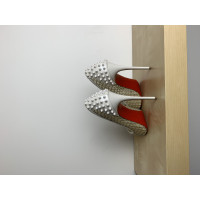 Christian Louboutin Pumps/Peeptoes in Wit