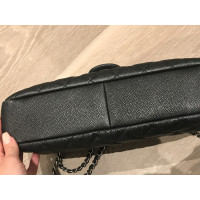 Chanel Classic Flap Bag aus Leder in Schwarz