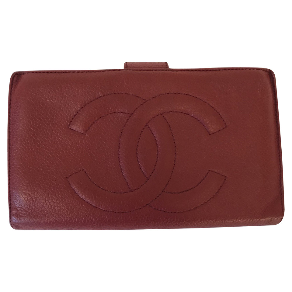 Chanel Täschchen/Portemonnaie aus Leder in Rot