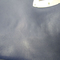 Miu Miu Umhängetasche aus Jeansstoff in Blau