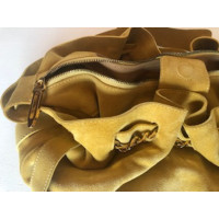 Burberry Prorsum Handtasche aus Wildleder in Gelb