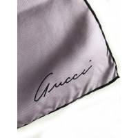 Gucci Schal/Tuch aus Seide in Violett
