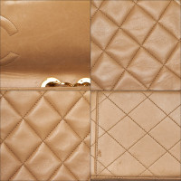 Chanel Maxi Classic Single flap in beige