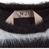 No. 21 Knitwear