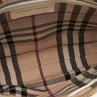 Burberry Umhängetasche aus Leder in Weiß