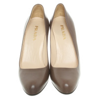 Prada Pumps/Peeptoes Leather in Taupe