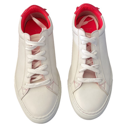 Givenchy Chaussures à lacets en Cuir en Blanc