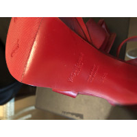 Yves Saint Laurent Sandalen aus Leder in Rot
