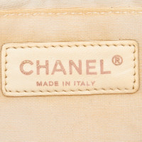 Chanel  Reissue Jumbo Bag  in Weiß