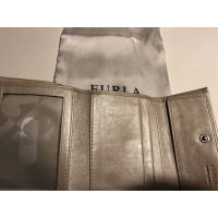 Furla Täschchen/Portemonnaie aus Leder in Grau