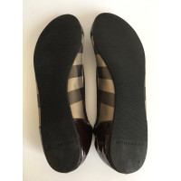 Burberry Slippers/Ballerinas Patent leather in Brown