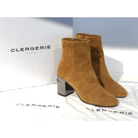 Robert Clergerie Ankle boots Suede in Ochre