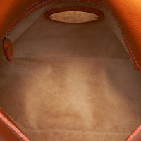 Fendi Handtasche aus Leder in Orange