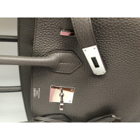 Hermès Handtasche aus Leder in Grau