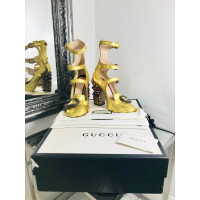 Gucci Sandals Leather in Gold