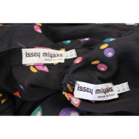 Issey Miyake Anzug aus Leinen in Schwarz