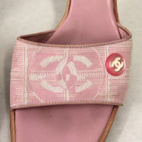 Chanel Pumps/Peeptoes en Toile en Rose/pink