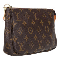 Louis Vuitton Pochette Accessoires in Braun