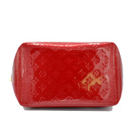 Louis Vuitton Bellevue GM28 aus Lackleder in Rot