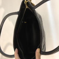 Chanel Handtasche aus Leder in Schwarz