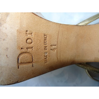 Christian Dior Chaussures compensées en Cuir en Doré
