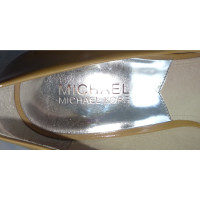 Michael Kors Pumps/Peeptoes Patent leather in Beige
