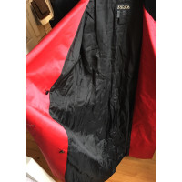 Escada Jacke/Mantel aus Seide in Schwarz