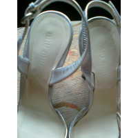 Miu Miu Sandalen aus Leder in Silbern