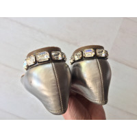 Miu Miu Slipper/Ballerinas aus Leder in Silbern