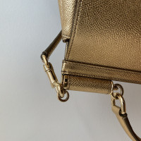 Dolce & Gabbana Handtasche aus Leder in Gold
