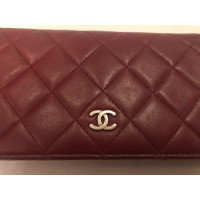 Chanel Bag/Purse Leather in Bordeaux