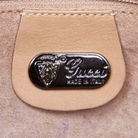 Gucci Umhängetasche aus Leder in Beige
