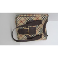 Burberry Shopper aus Canvas in Braun