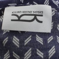 Kilian Kerner Blauwe jurk met een wit patroon 
