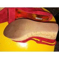 Miu Miu Chaussures compensées en Daim en Rouge