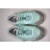 Alexander McQueen Sneakers aus Canvas in Grün