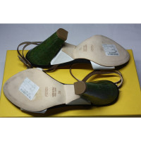 Fendi Sandalen aus Leder in Grün