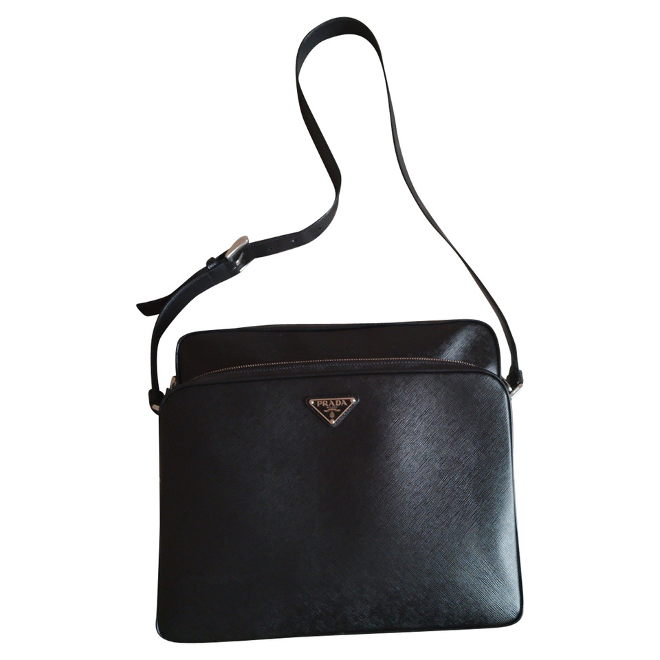 Prada Shoulder bag Leather in Black