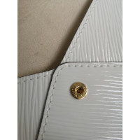 Louis Vuitton Clutch aus Leder in Weiß