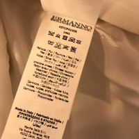 Ermanno Scervino Jacke/Mantel aus Viskose in Weiß