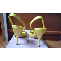 Miu Miu Sandals Patent leather in Yellow