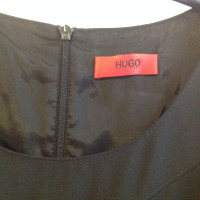 Hugo Boss Kleid aus Wolle in Schwarz