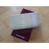 Valentino Garavani Täschchen/Portemonnaie aus Leder in Creme