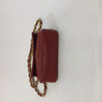 Chanel Umhängetasche aus Leder in Rot