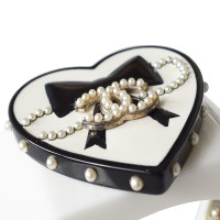 Chanel Valentinstag Armband mit Herz & Perlen