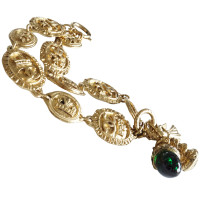 Chanel Gripoix bracelet avec des anges, des pièces et des billes de verre