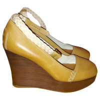 Tod's Wedges Leather in Beige