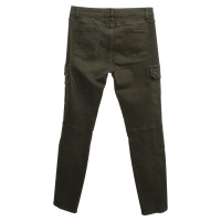 Closed trousers in Oliv