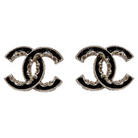 Chanel Large black CC enamel