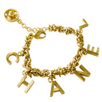 Chanel Bracelet à breloques avec lettres et bouton poussoir